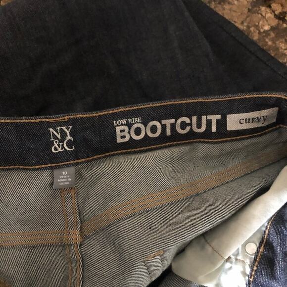 NY&Co Bootcut Low Rise Curvy Blue Jeans Size 10P - Picture 4 of 5